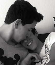Oufti-N&B-B&W 5b33f8ebb6b14.jpg