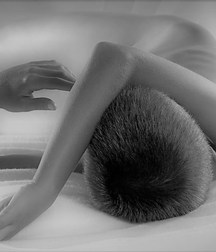 Oufti-N&B-B&W 5b33f9109e0e9.png