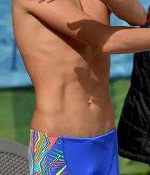 Oufti-Chest & Swin slip 03 5c608eca6a135.jpg