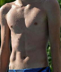 Oufti-Chest & Swin slip 03 5c608ef28d43c.jpg