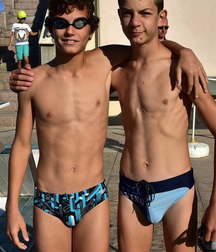 Oufti-Chest & Swin slip 03 5c608ef7594e0.jpg