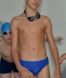 Oufti-Swimsuit & chess 5c76eeb83eff0.jpg