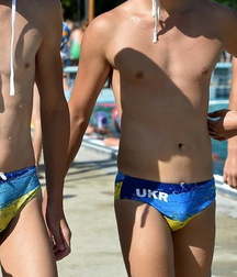 Oufti-Swimsuit & chess 5c76eed2f2f73.jpg