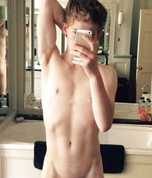 Oufti-Selfies 5d9e37824ced7.jpg