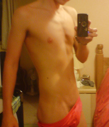 Uploaded by:ouftifan 5dfc9d3dbda9c.jpg