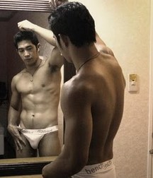 Armpits 5a8726762b0b7.jpg