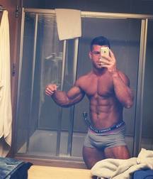 Selfie 5a87d4bd18064.jpg