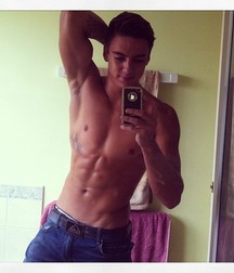Selfie 5a87d4c5d1e1b.jpg