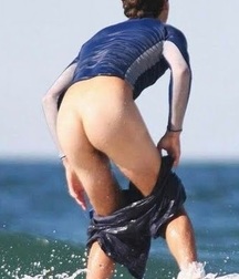 nude surfers 58e6116d155bd.jpg