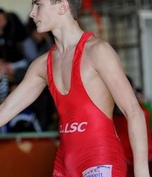 wrestler bulges 59709edb91a47.jpg