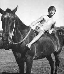 naked horsemen 5993f32a75977.jpg