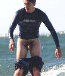 naked surfers 59a517a051c1f.jpg