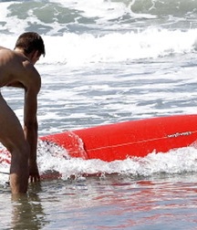 naked surfers 59a517b6d84c5.jpg