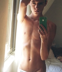 selfies 2 59f8441999b8d.jpg