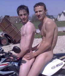 boys and bikes 4 5a30fb07d5ffa.jpg