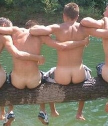 guys together 5aa4f3cbbbcc7.jpg
