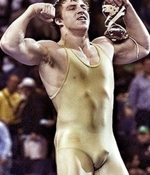 wrestler bulges 5aa8e932c0212.jpg