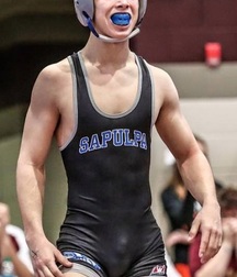 wrestler bulges 5aa8e93648175.jpg