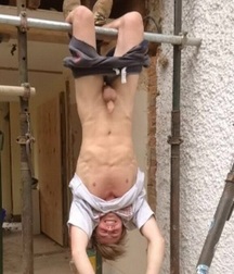 twinks 3 5ac9f4a6ba2e0.jpg