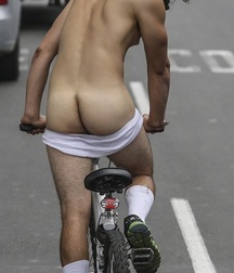 boys and bicycles 5af2c2b6137af.jpg