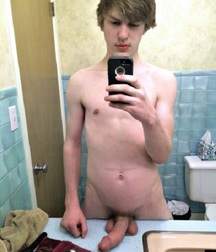 hung twinks 5b2e310f95de5.jpg