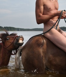 naked horsemen 2 5b78065adb943.jpg