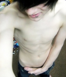 emo boys 5b8bd19f06195.jpg