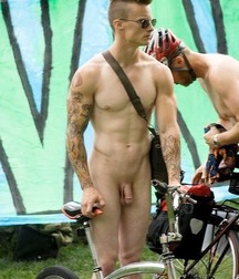 boys & bicycles 2 5bf92f687f587.jpg
