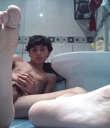 feet 5 5c1e162f47418.jpg