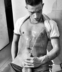 piss play 4 5c2b49e98cd17.jpg