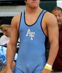 wrestlers 5c2dedc46599a.jpg
