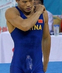 wrestlers 5c2dedd965499.jpg