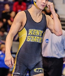 wrestlers 5c5ff6bd1c45c.jpg