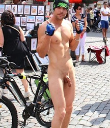 naked bicycle boys 5c9af8209c567.jpg