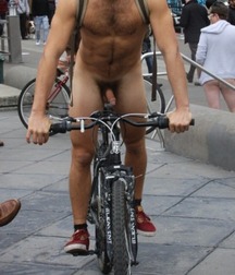 naked bicycle boys 5c9af8257fefc.jpg