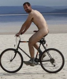 naked bicycle boys 5c9af837f30d0.jpg