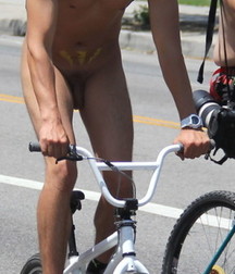 naked bicycle boys 5c9af849ceff9.jpg