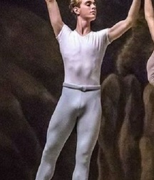 ballet boys 5ccbdd424c95d.jpg