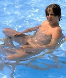 naked beach boys 5cf50a5e51e04.jpg