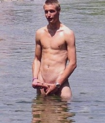 naked beach boys 5cf50a6c9035e.jpg