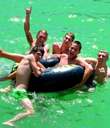 naked beach boys 5cf50a6fea845.jpg