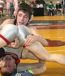 more wrestler bulges 5d11f22f607b3.jpg