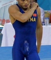 more wrestler bulges 5d11f24ff256c.jpg