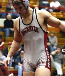 more wrestler bulges 5d11f26241d80.jpg