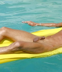 blondes are fun 5d42db42bc724.jpg