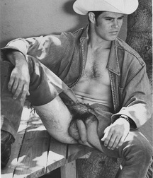 more naked cowboys 5d6658f9c43dd.jpg