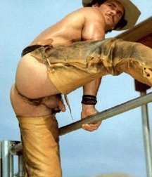 more naked cowboys 5d66591ce2f78.jpg