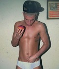 More Hotties  52618ef260126.jpg
