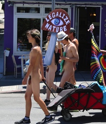 Naked in public 5d6467b9d4466.jpg