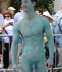 Naked in public 2 5d6c15febc3ad.jpg